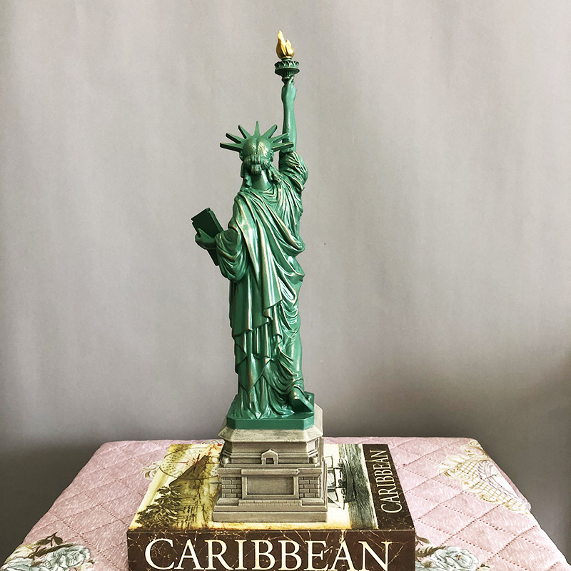 Statue of Liberty Model Desk A - Travel Accessories New York 评论和价格