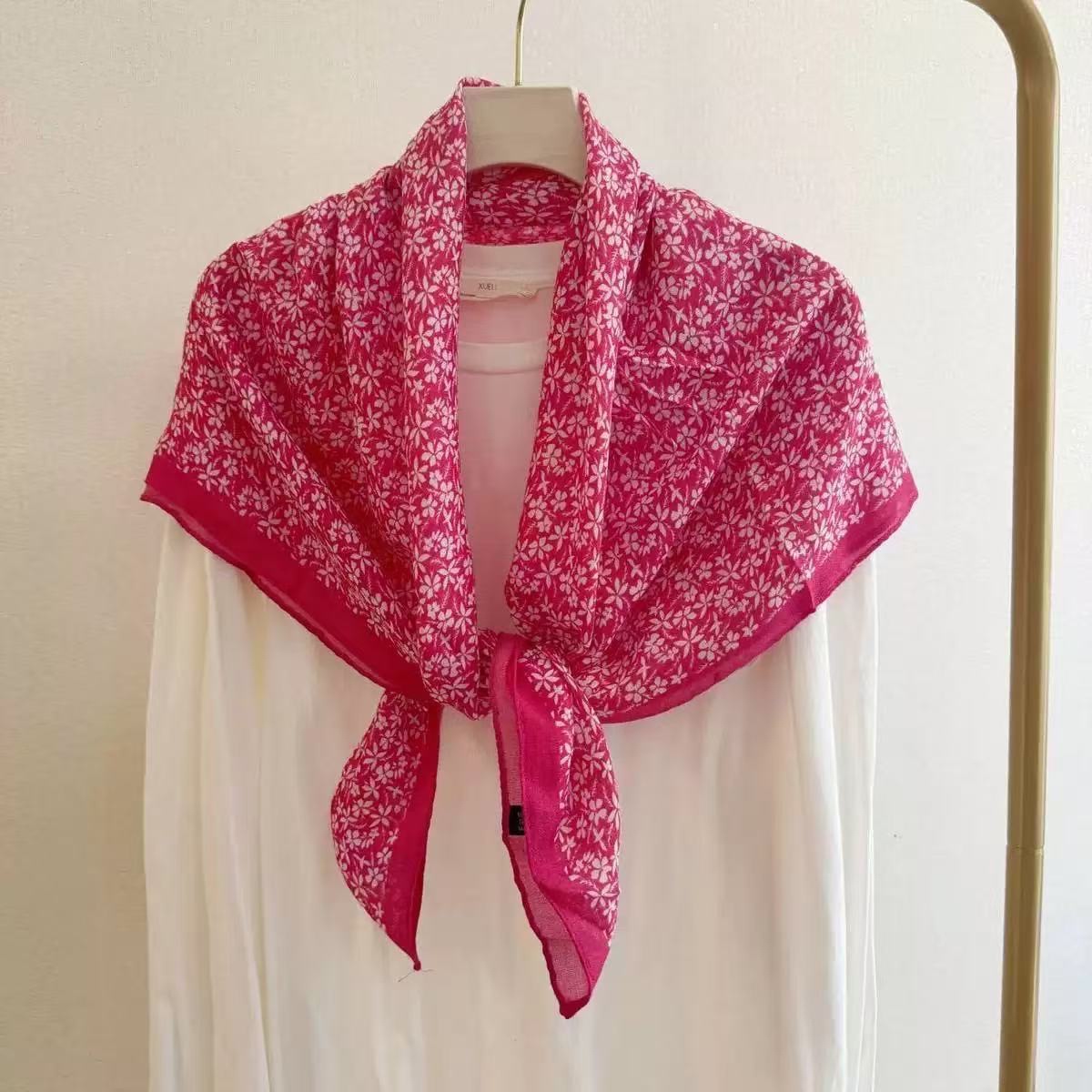 1 piece of 90 square scarves,  - Travel Accessories Shops 评论和价格